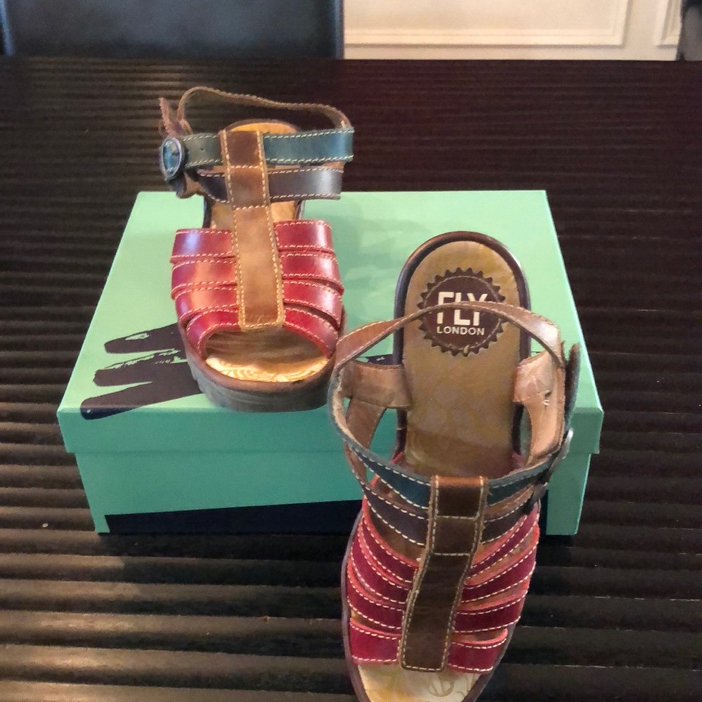 Leather sandals